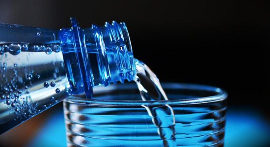 Čestice plastike u flaširanoj vodi